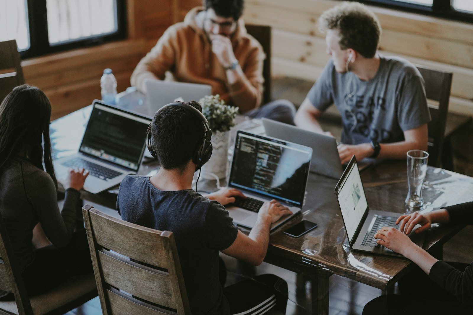 Small-team calling app